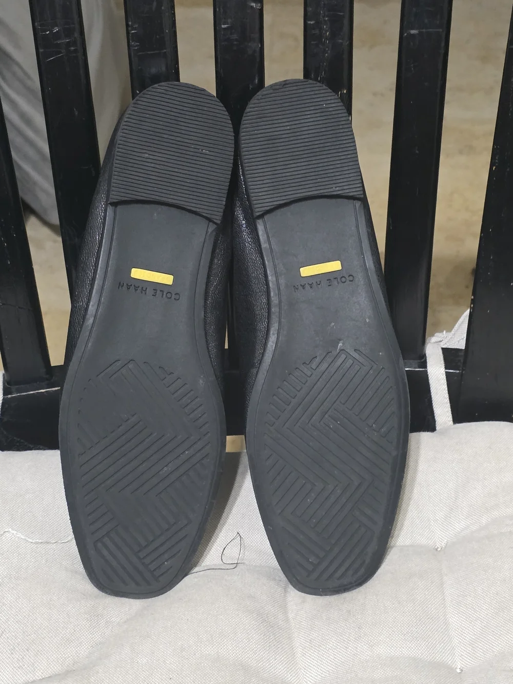 Cole Haan Womens  Black Leather Slip-On Loafers Used Size 9.5
